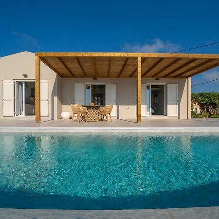 Summer Breeze Villa Tzamarelata المظهر الخارجي الصورة