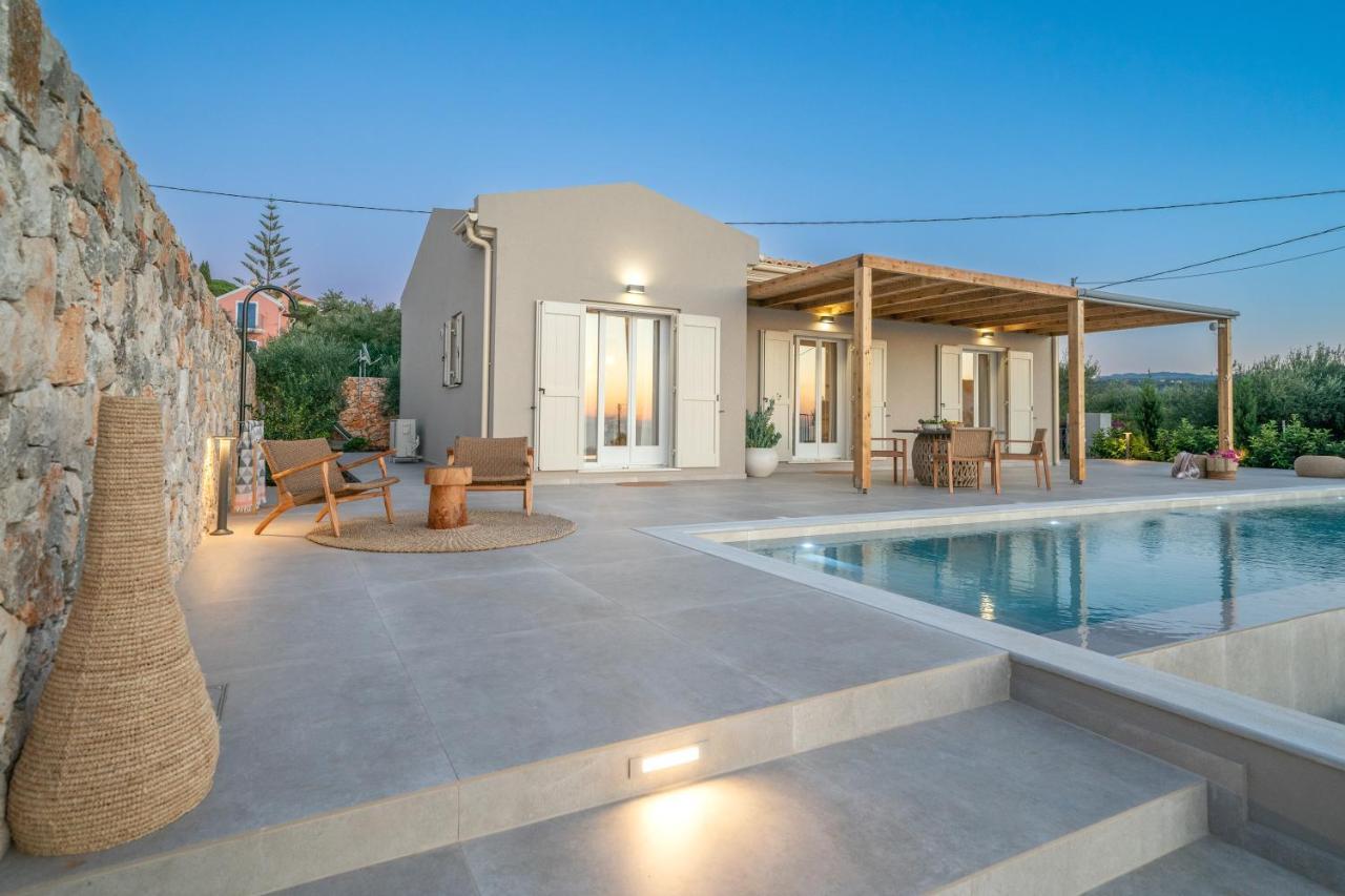 Summer Breeze Villa Tzamarelata المظهر الخارجي الصورة